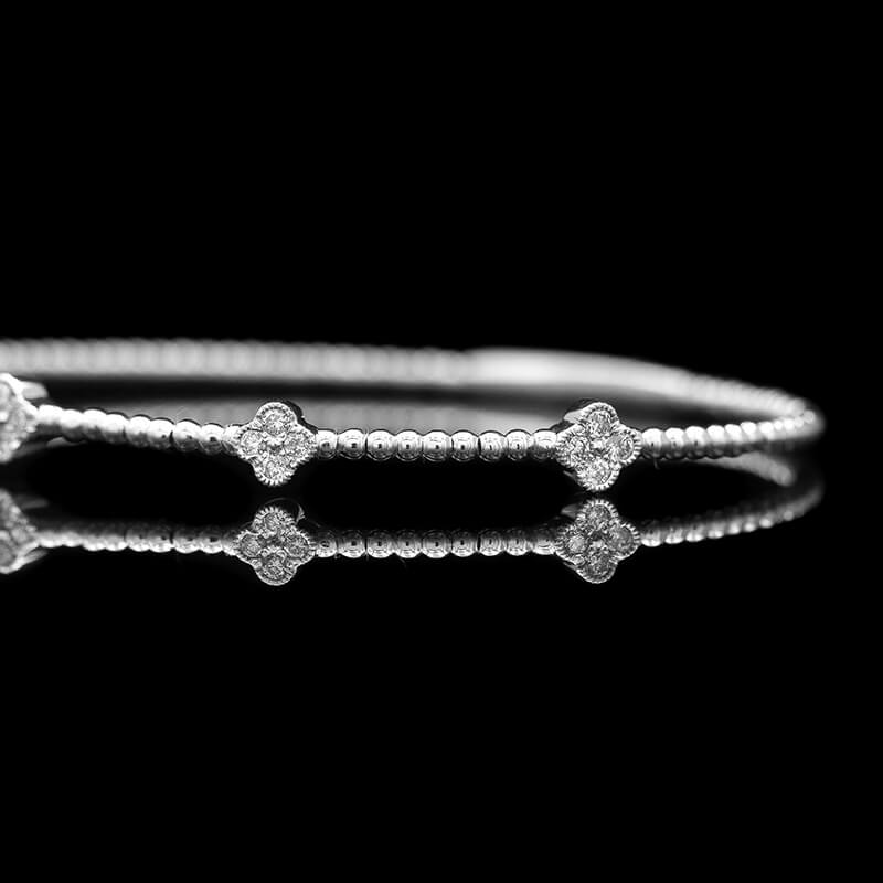 18K White Gold Flex Diamond Bangle Bracelet 001-170-00548 | Moore Jewelers  | Laredo, TX