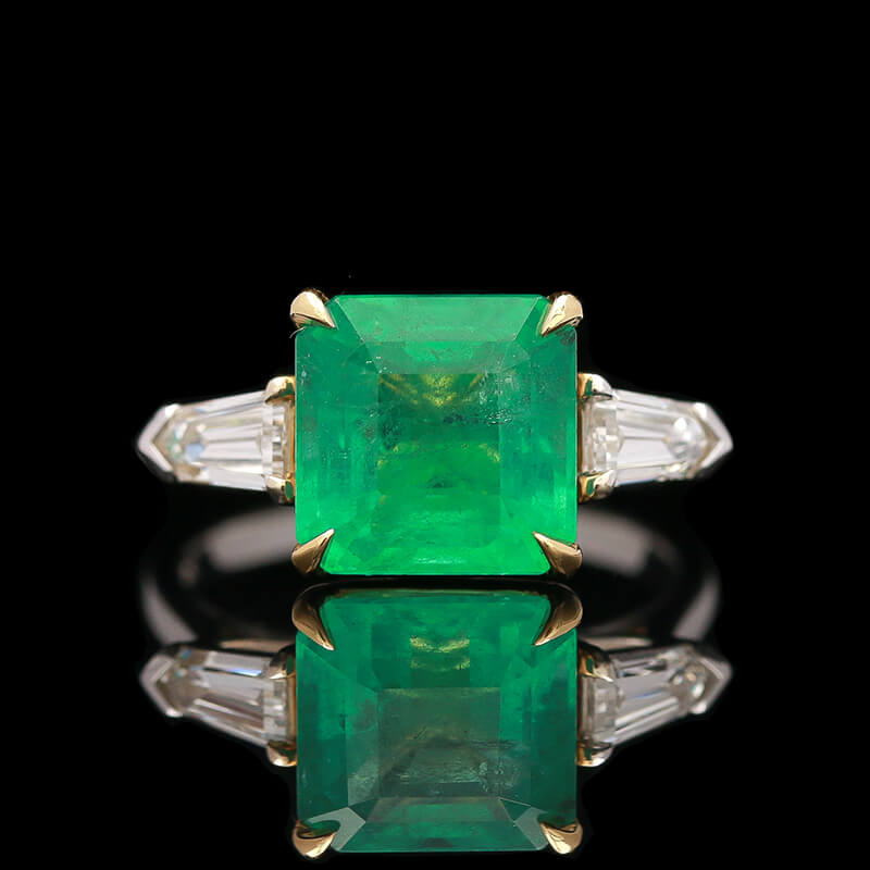Rubans Emerald Cocktail Ring