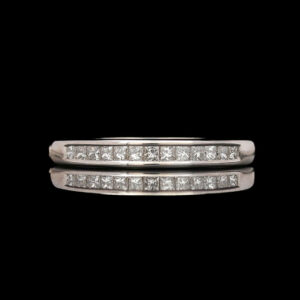an 18 carat white gold diamond wedding ring