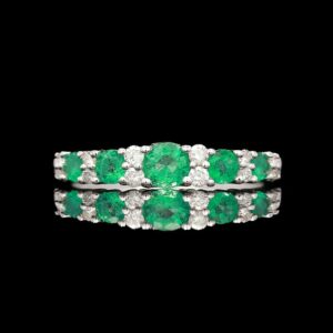 18k White Gold Emerald & Diamond Ring