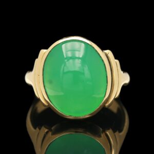 Mid Century 18k Yellow Gold Chrysoprase Cabochon Ring