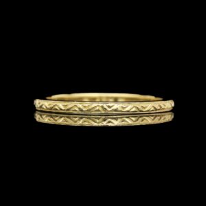 vintage 18k yellow gold engraved band