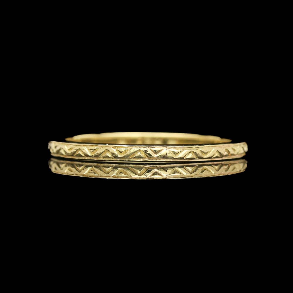vintage 18k yellow gold engraved band
