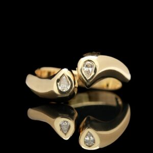 14k yellow gold pear shape diamond toi & moi ring