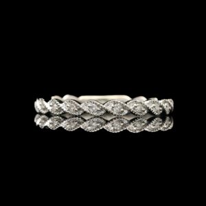 14k White Gold 0.15 ctw Diamond Twist Band