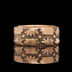 victorian 8k rose gold engraved band