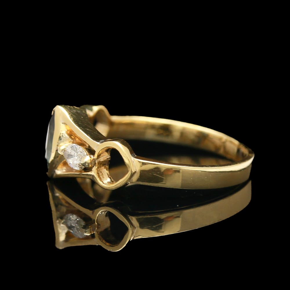 008-000593_16vDnrIAE 18k Yellow Gold Marquise Sapphire & Diamond Ring
