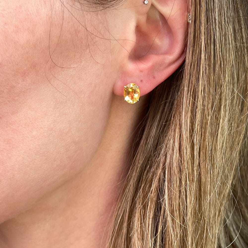025-000205_14UetKIAS 14k yellow gold citrine stud earrings