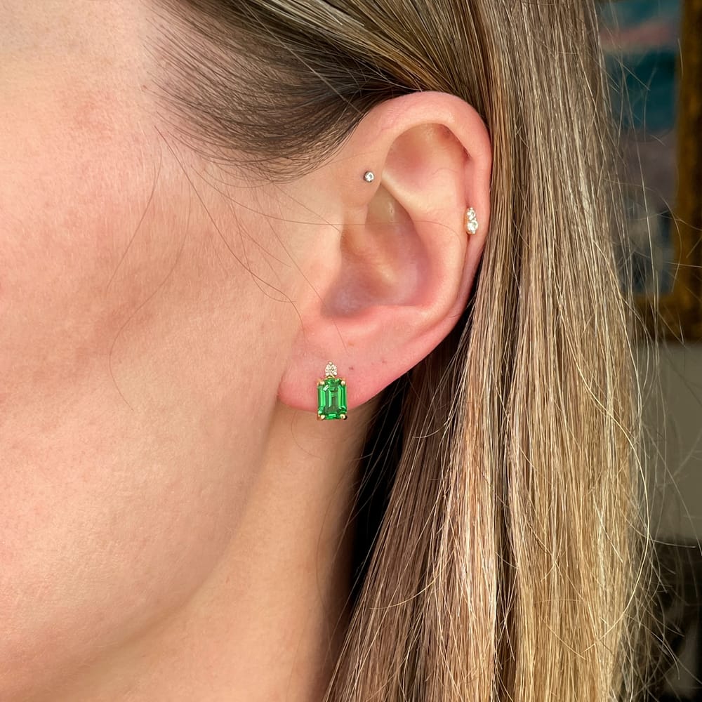 025-000206_15pyGcIAI 14k yellow gold lab grown emerald & diamond stud earrings