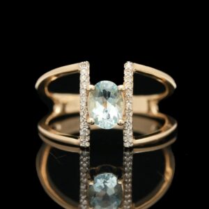 10k yellow gold aquamarine & diamond ring