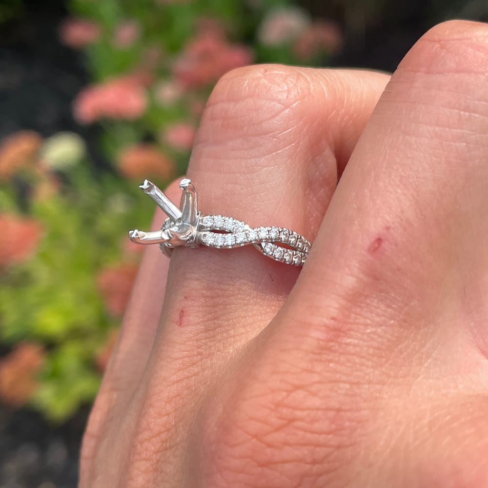 003-000004_1MRMPEIA5 Verragio 14k White Gold 0.37 ctw Diamond Semi Mount
