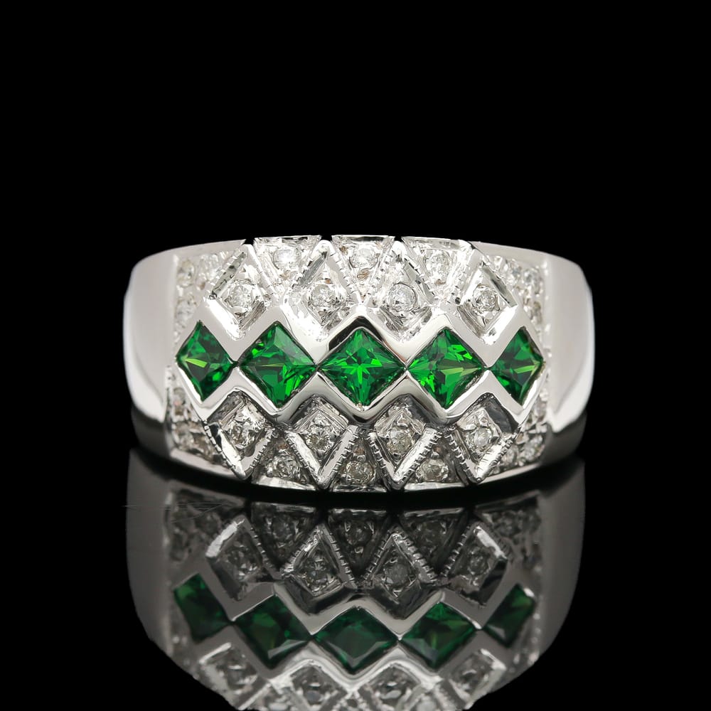 008-000688_1M3a3OIAR 14k White Gold Tsavorite Garnet & Diamond Ring