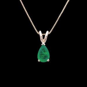 14k Yellow Gold Pear Shape Emerald Pendant Necklace